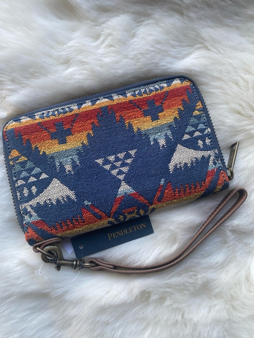 Pendleton Navy Multicolor Aztec Wristlet Wallet - Picture 2 of 3
